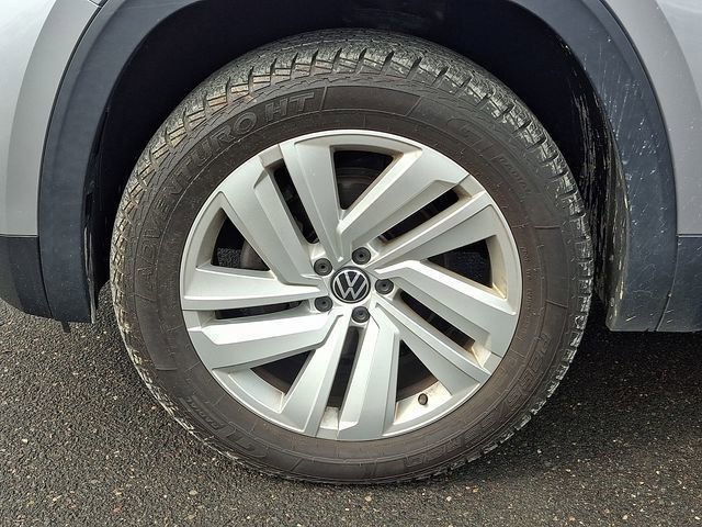 Used 2020 Volkswagen Atlas Cross Sport SE image 28