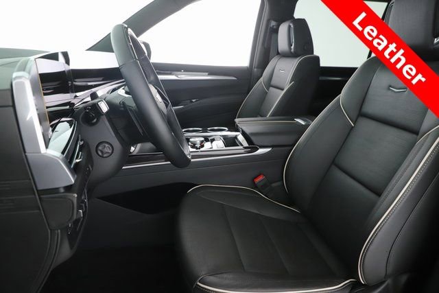 Used 2025 Cadillac Escalade ESV Premium Luxury w/ Touring Package image 17