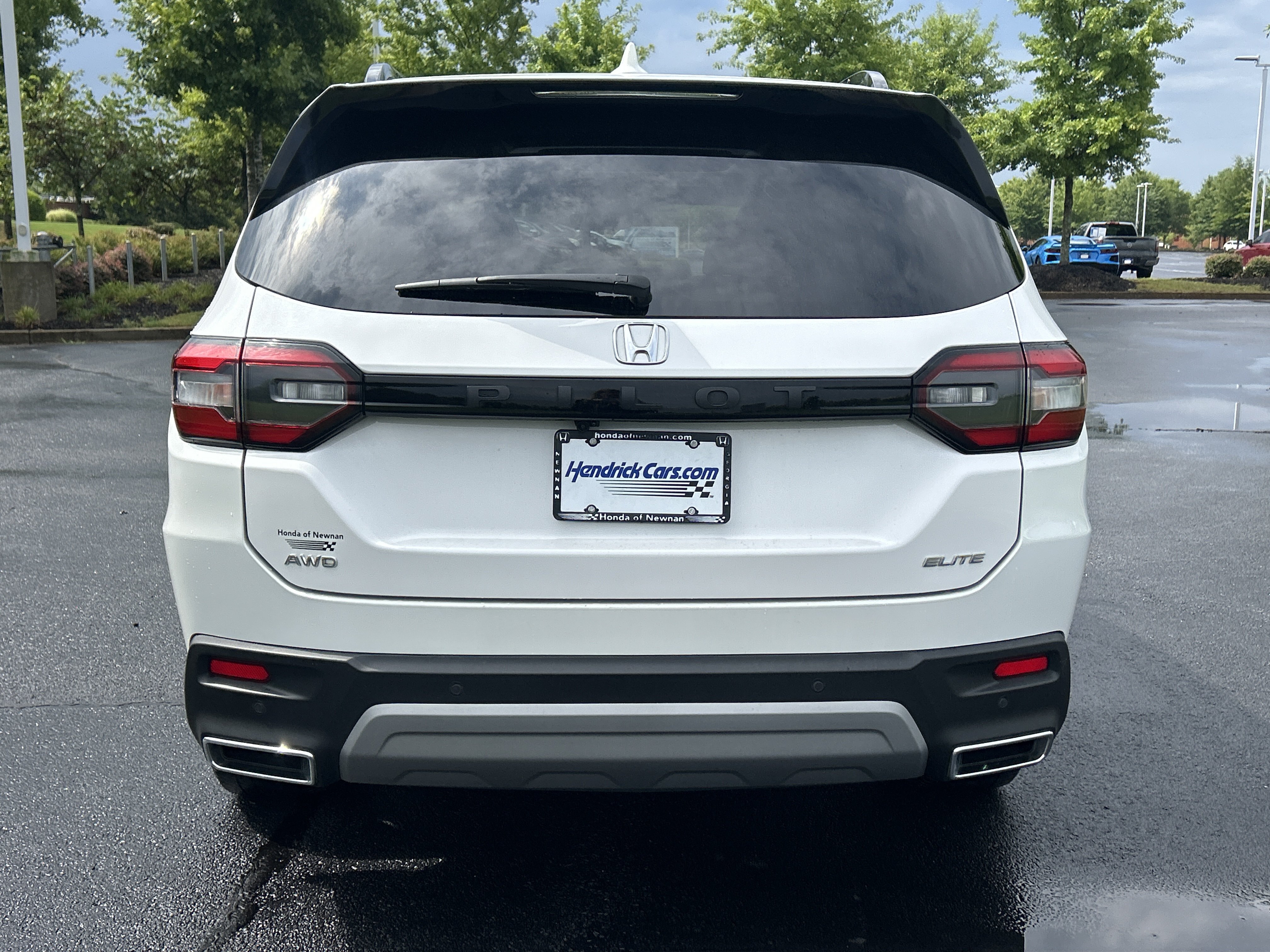 Used 2025 Honda Pilot Elite image 8