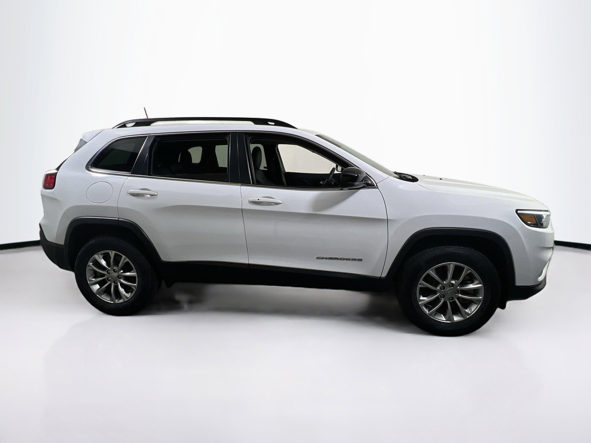 Used 2022 Jeep Cherokee Latitude Lux image 4