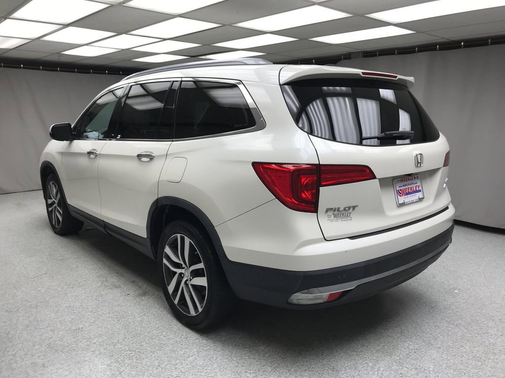 Used 2017 Honda Pilot Elite image 2