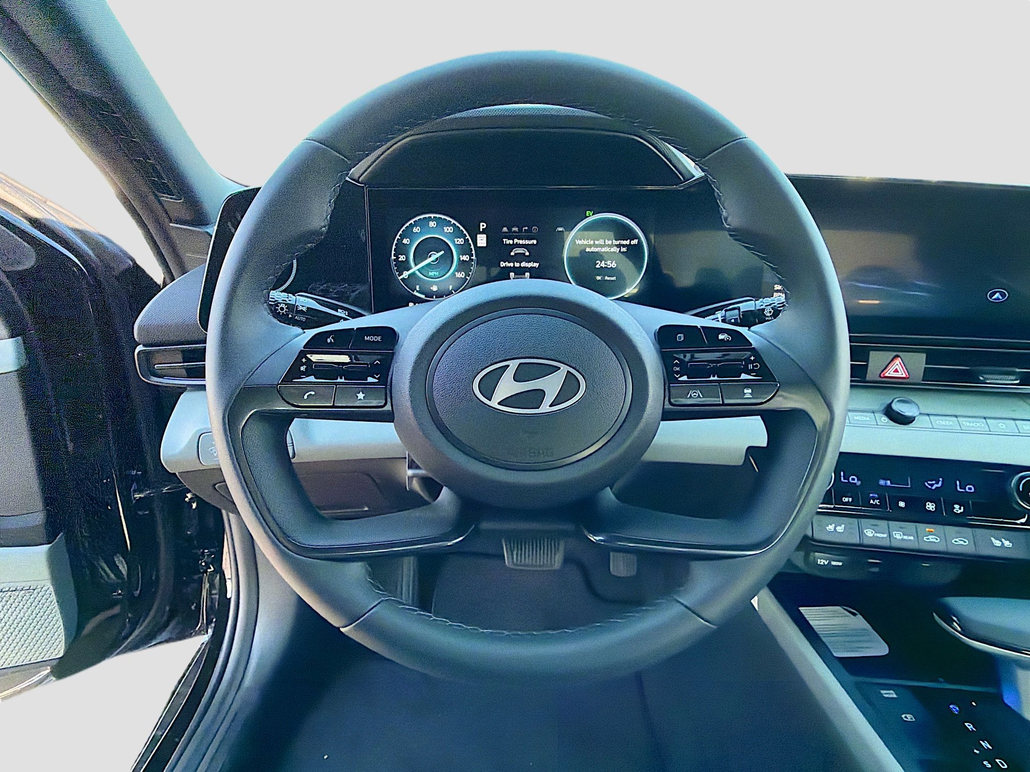 New 2026 Hyundai Elantra Limited image 37