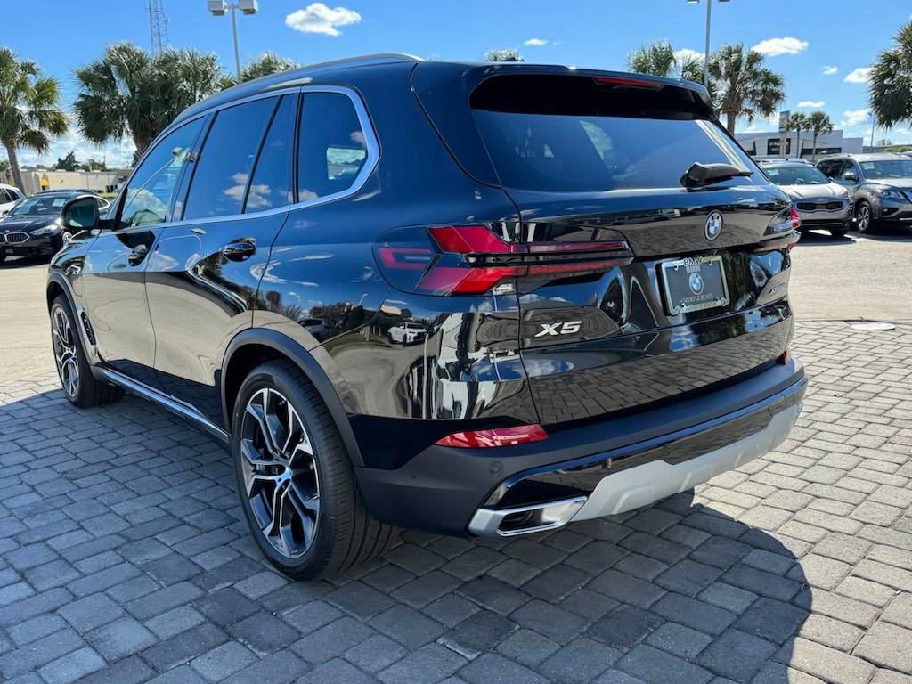 Used 2025 BMW X5 xDrive50e w/ Premium Package image 11