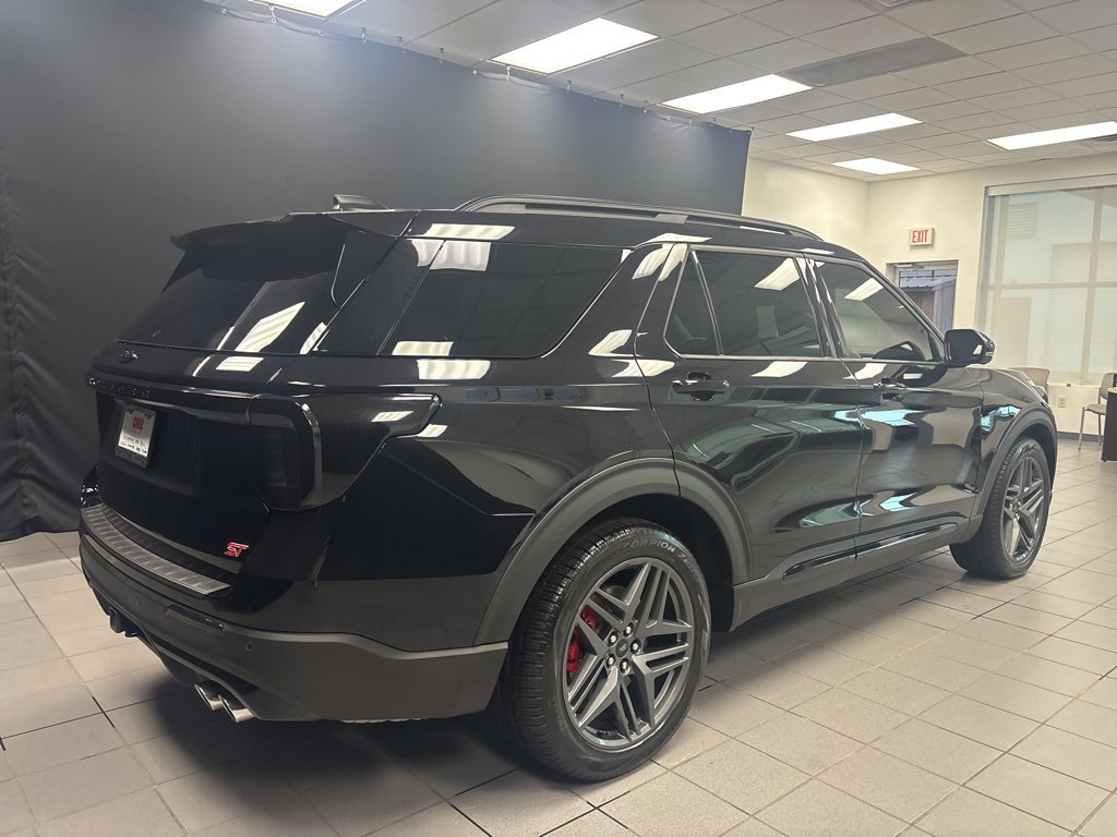 Used 2025 Ford Explorer ST w/ Sun And Sound Package image 3