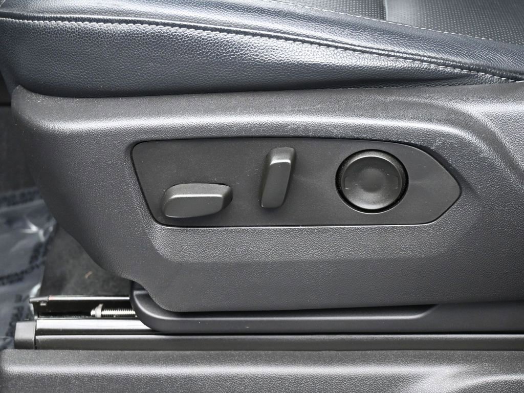 Used 2023 Chevrolet Silverado 1500 RST image 12