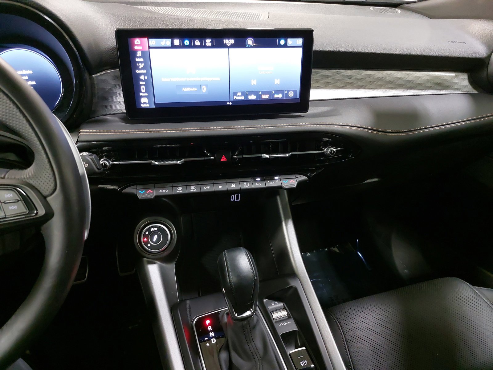 Used 2025 Alfa Romeo Tonale w/ Premium Package image 21