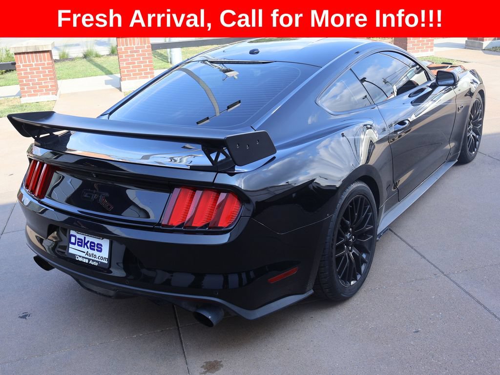 Used 2017 Ford Mustang GT Premium w/ GT Performance Package RWD image 9