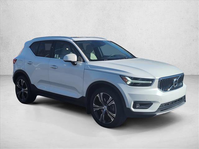 Used 2021 Volvo XC40 T5 Inscription w/ Climate Package image 3