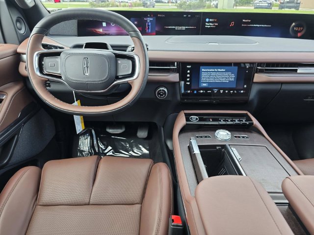 New 2027 Lincoln Navigator L Reserve RWD image 6