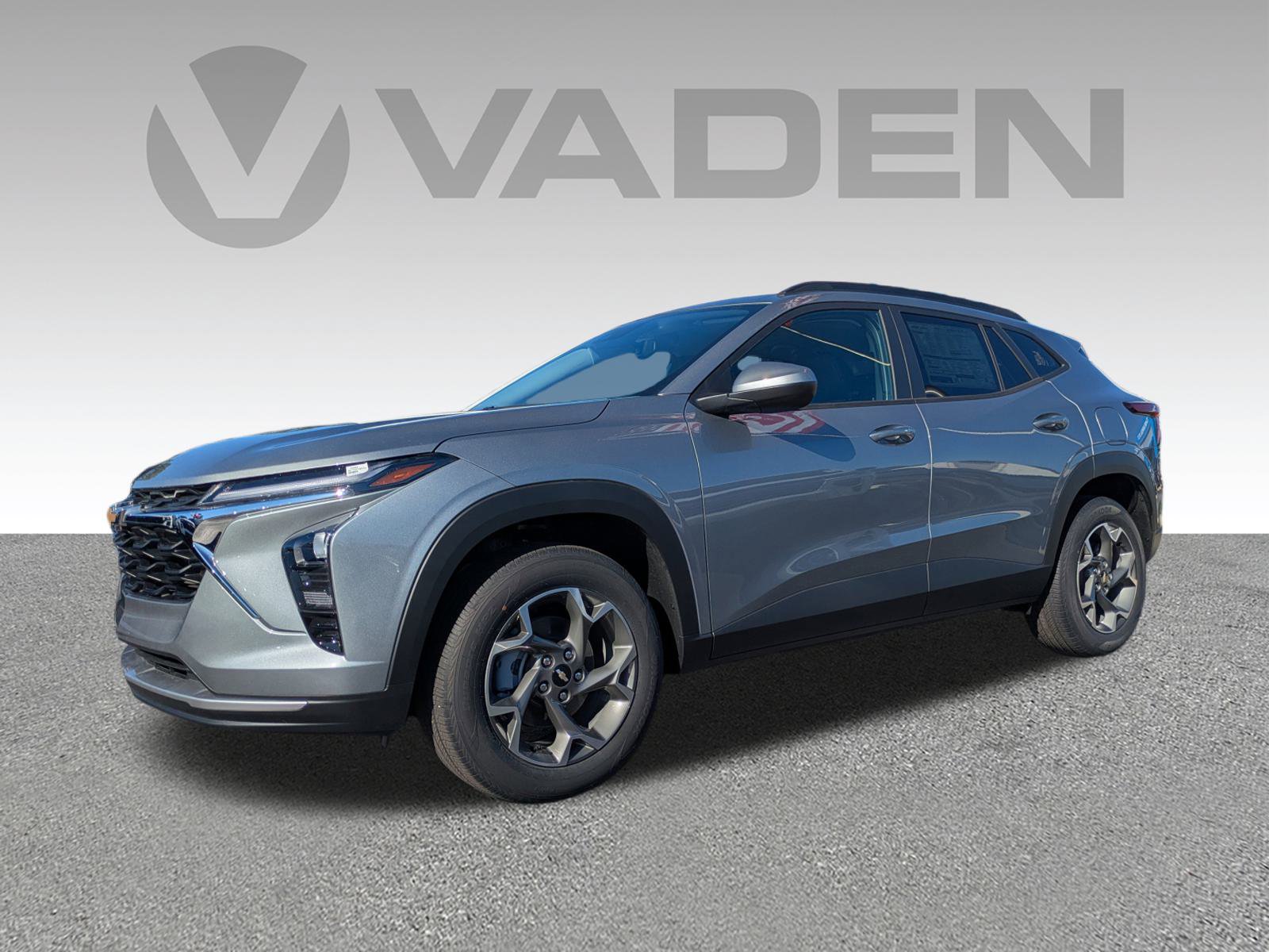 New 2025 Chevrolet Trax LT w/ Driver Confidence Package image 2