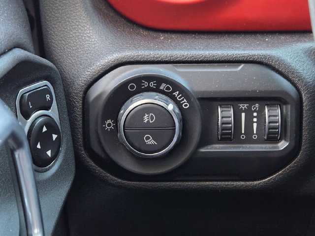Certified 2020 Jeep Gladiator Rubicon AWD/4WD image 23