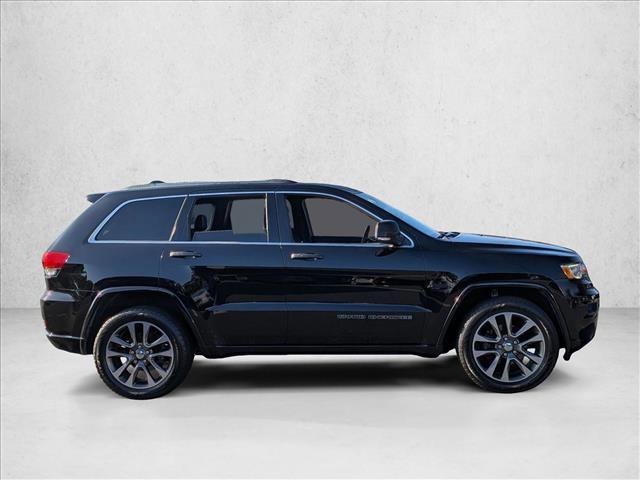 Used 2017 Jeep Grand Cherokee Overland image 4