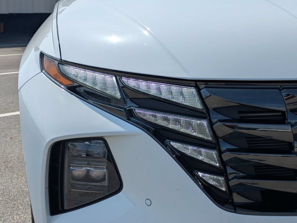 Used 2024 Hyundai Tucson Limited FWD image 11