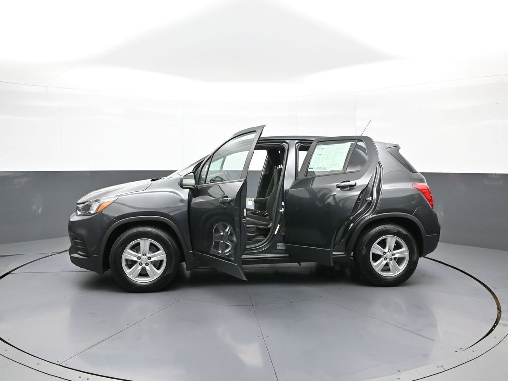 Used 2019 Chevrolet Trax LS image 41