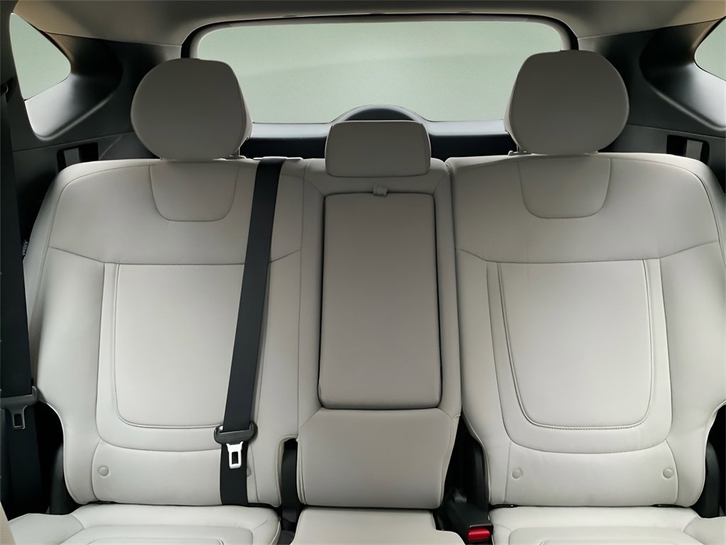 Certified 2025 Hyundai Tucson SE image 12