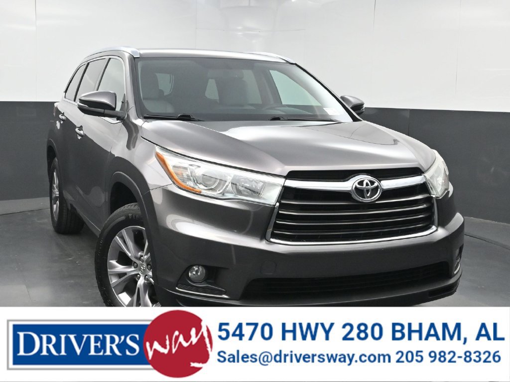 Used 2015 Toyota Highlander XLE FWD image 1