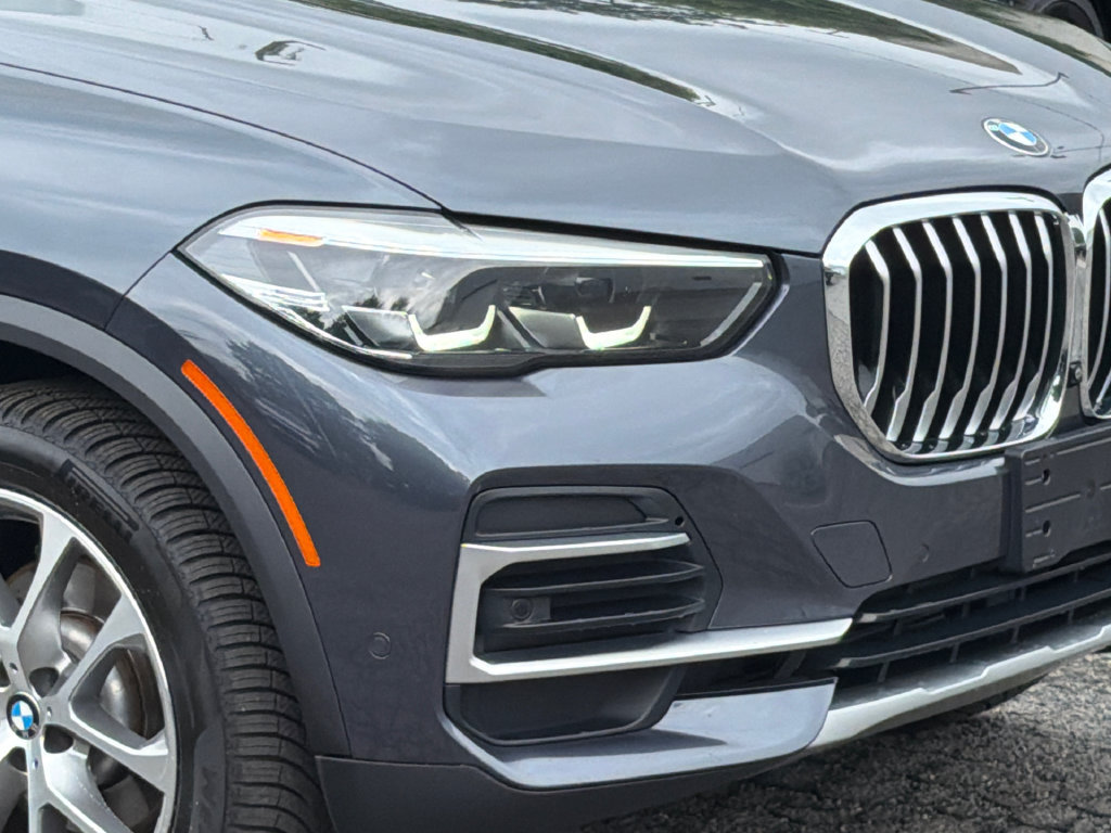 Used 2022 BMW X5 xDrive40i w/ Premium Package AWD/4WD image 4