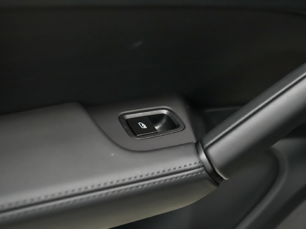 New 2026 Porsche Cayenne GTS AWD/4WD image 16