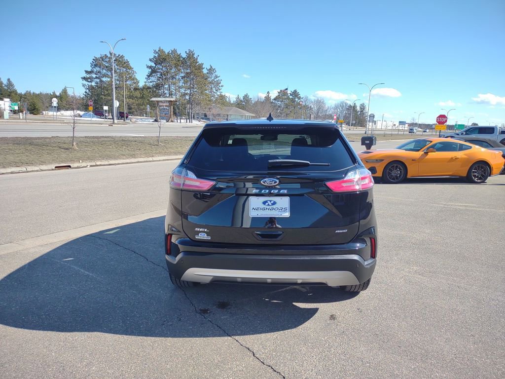 Used 2024 Ford Edge SEL w/ Convenience Package image 6