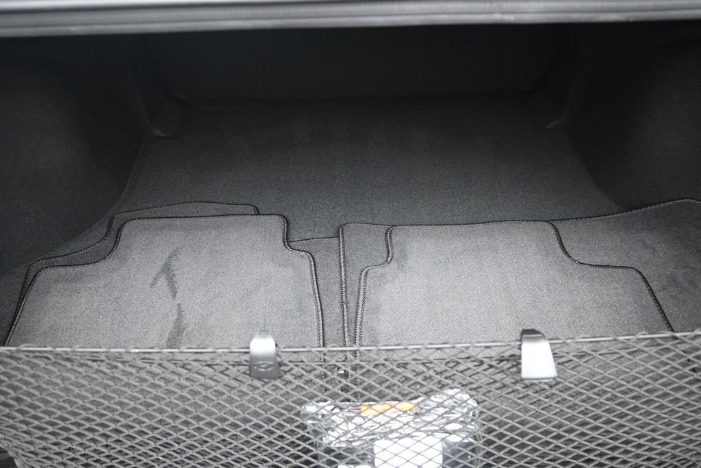 Used 2025 Hyundai Elantra SE FWD image 30