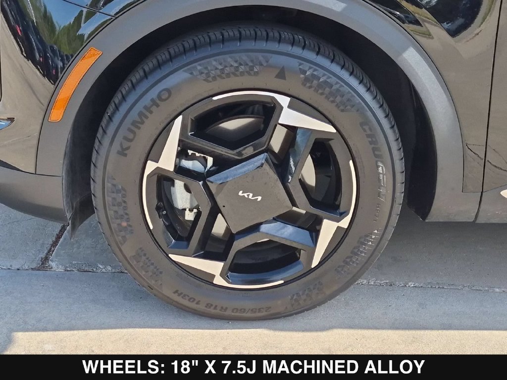 Used 2026 Kia Sportage EX w/ EX Panorama Roof Package FWD image 35