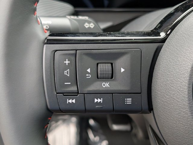 New 2026 Nissan Kicks SR w/ SR Premium Package AWD/4WD image 17