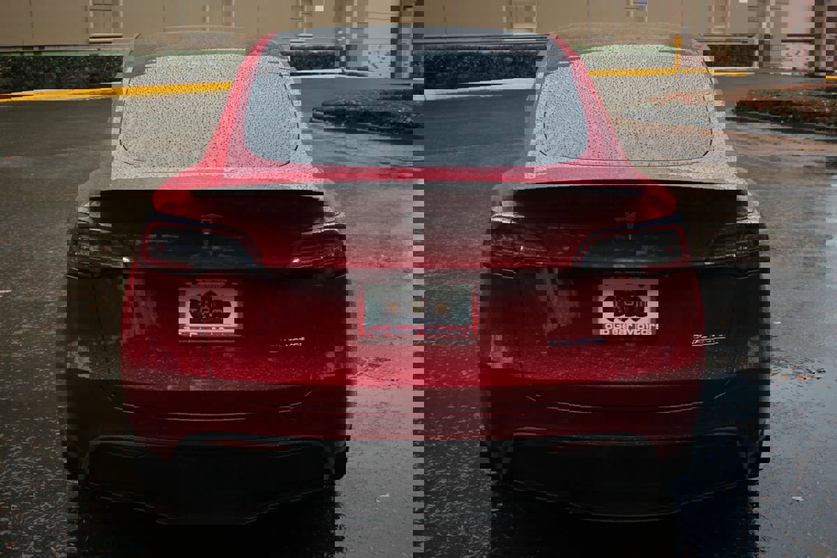 Used 2021 Tesla Model Y Performance image 5