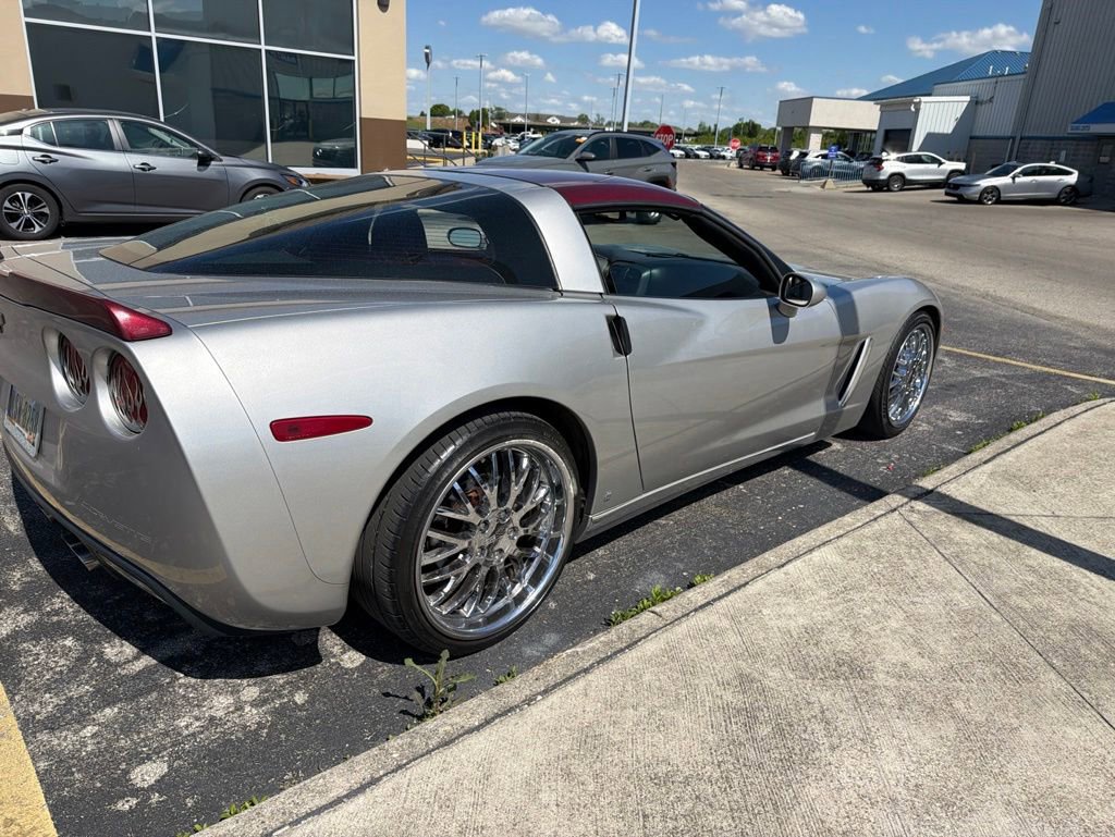 Used 2007 Chevrolet Corvette Coupe w/ Preferred Equipment Group RWD image 7