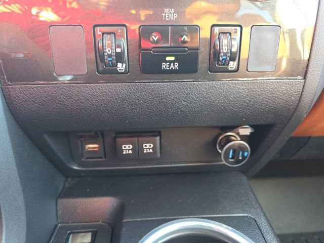Used 2020 Toyota Sequoia Platinum AWD/4WD image 23