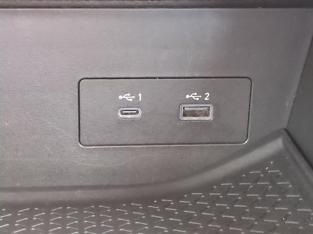 Used 2022 Nissan Pathfinder SV AWD/4WD image 15