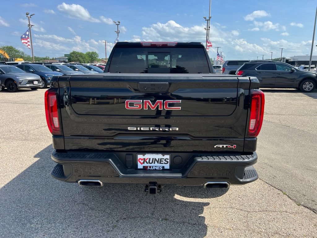 Used 2023 GMC Sierra 1500 AT4 w/ AT4 Premium Package AWD/4WD image 9