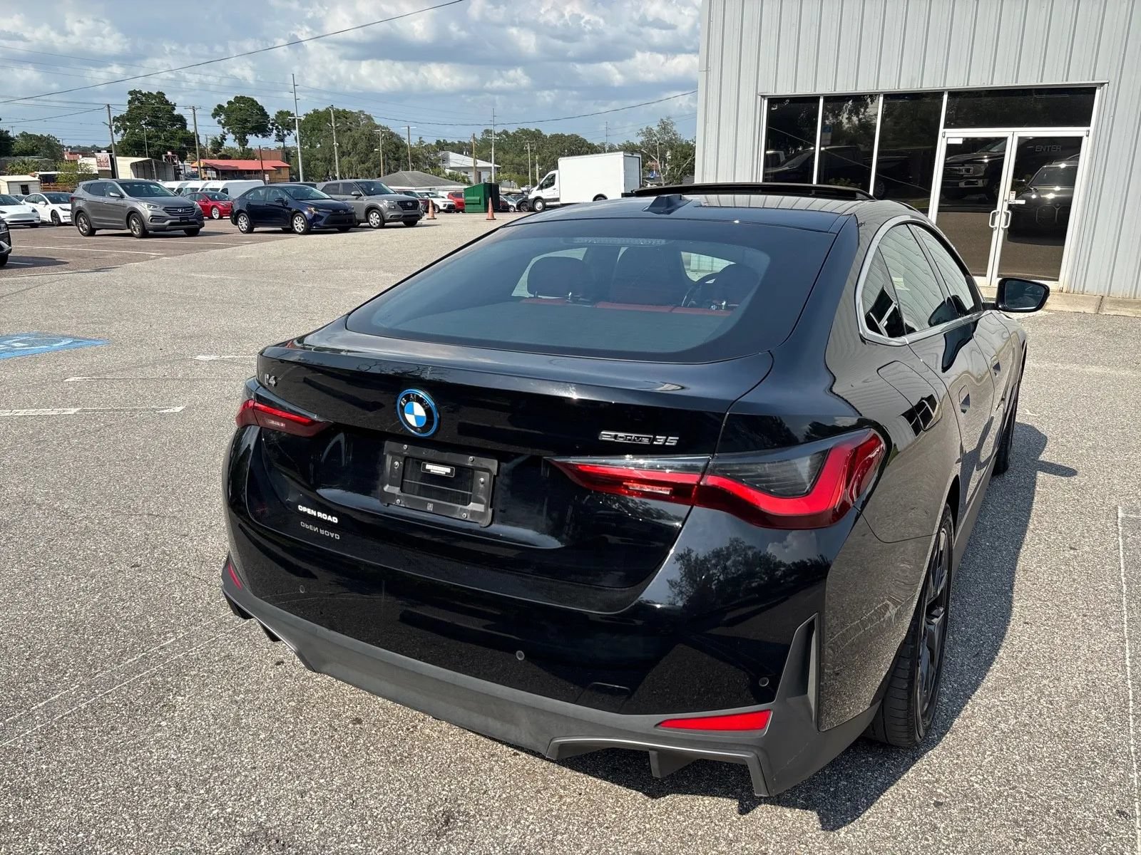 Used 2023 BMW i4 eDrive35 w/ Premium Package RWD image 9