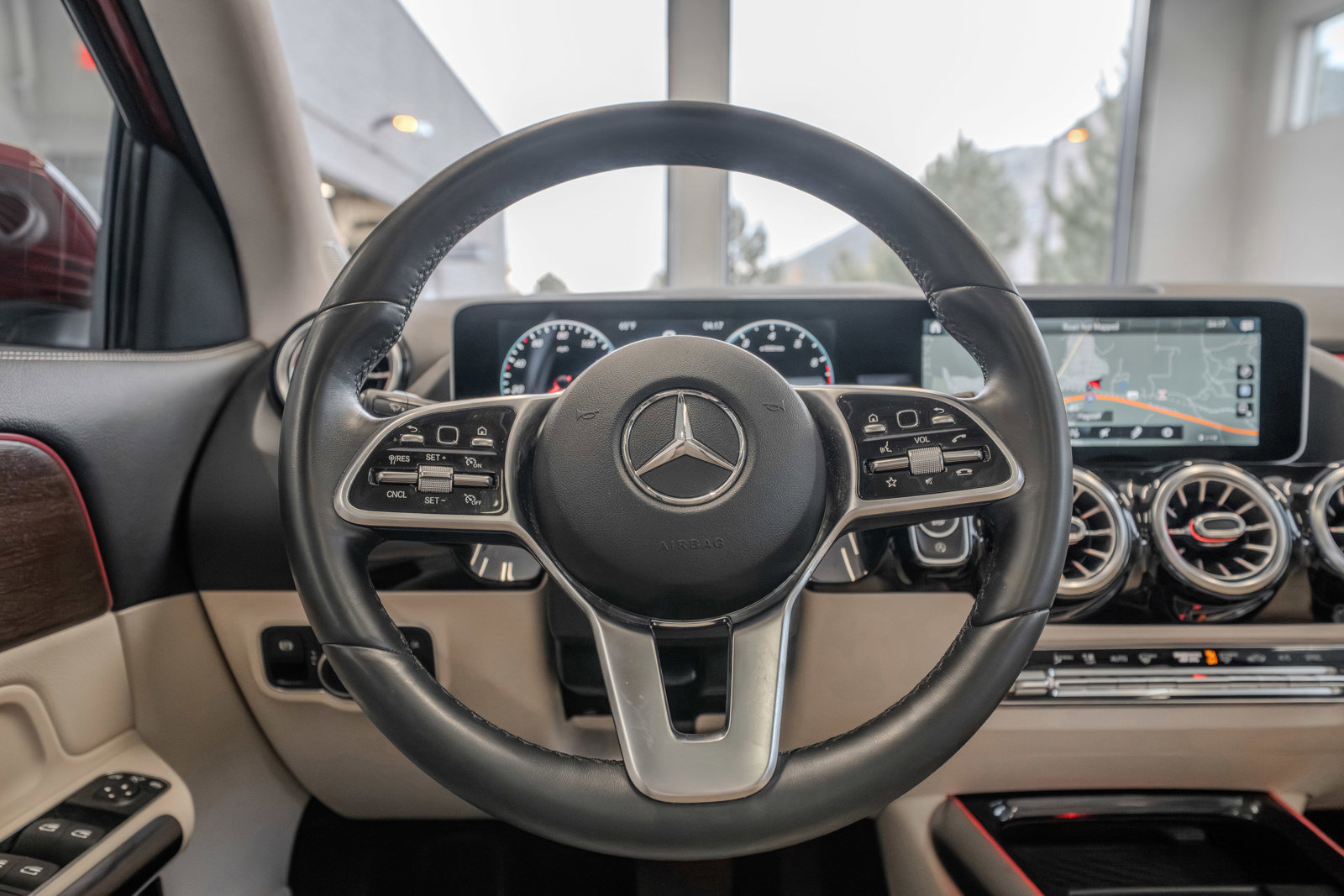 Used 2021 Mercedes-Benz GLA 250 4MATIC image 9