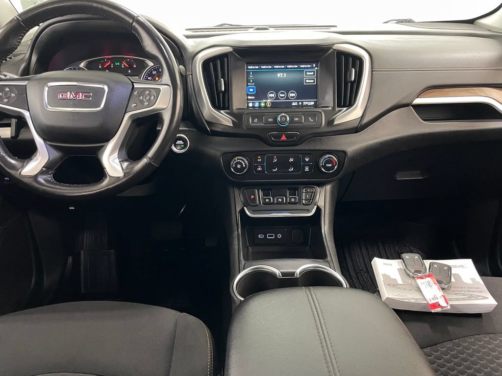 Used 2019 GMC Terrain SLE FWD image 2