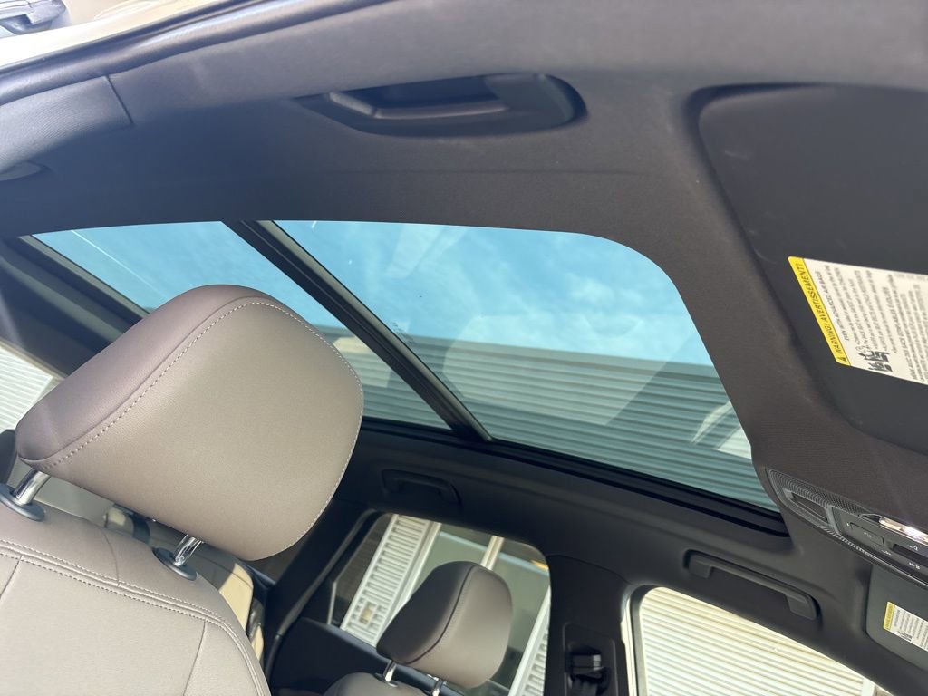 Used 2025 Audi Q5 Premium w/ Convenience Package image 18