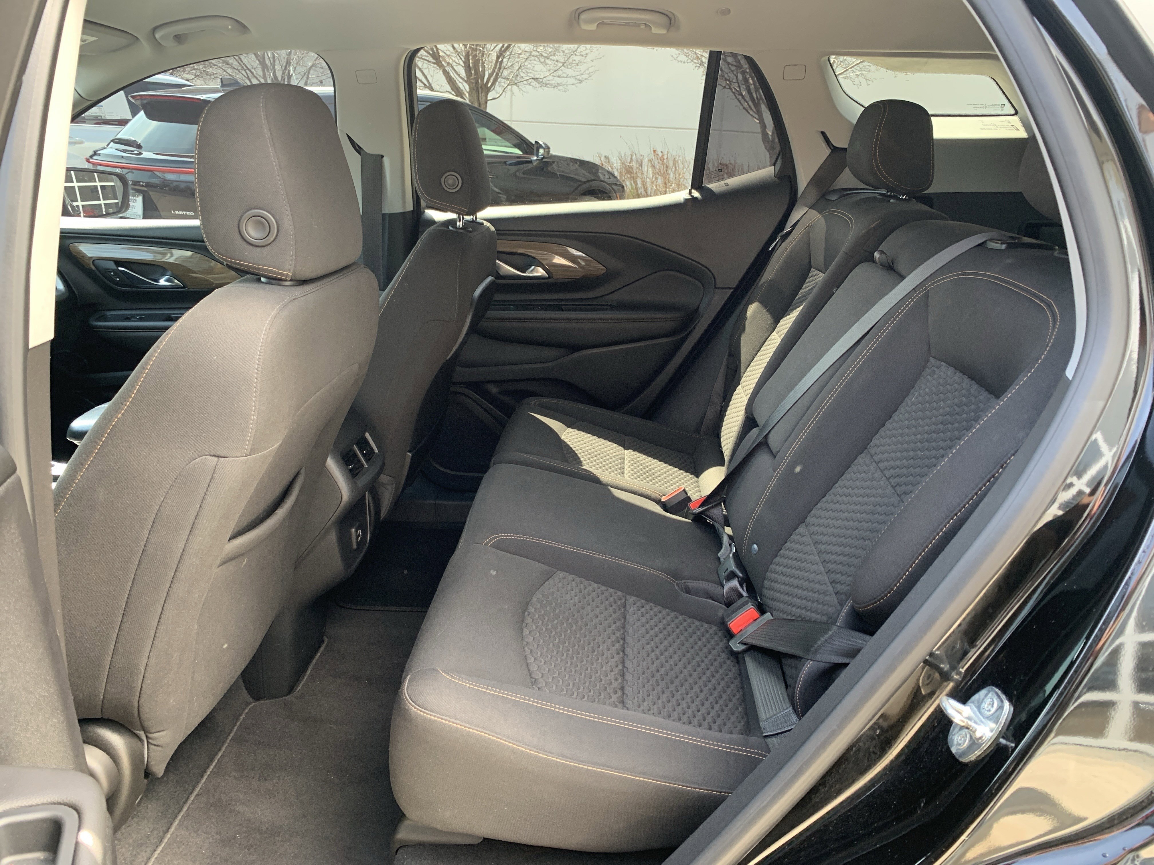 Used 2021 GMC Terrain SLE w/ Elevation Edition image 33