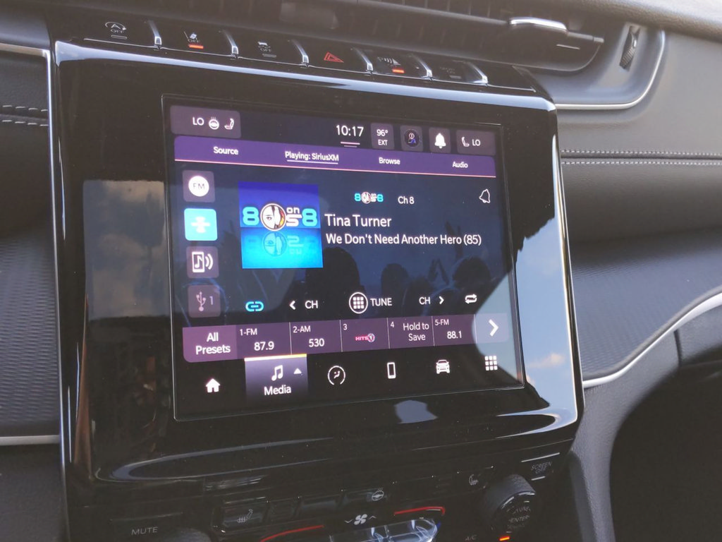 Used 2025 Jeep Grand Cherokee L Laredo w/ Luxury Tech Group I RWD image 23