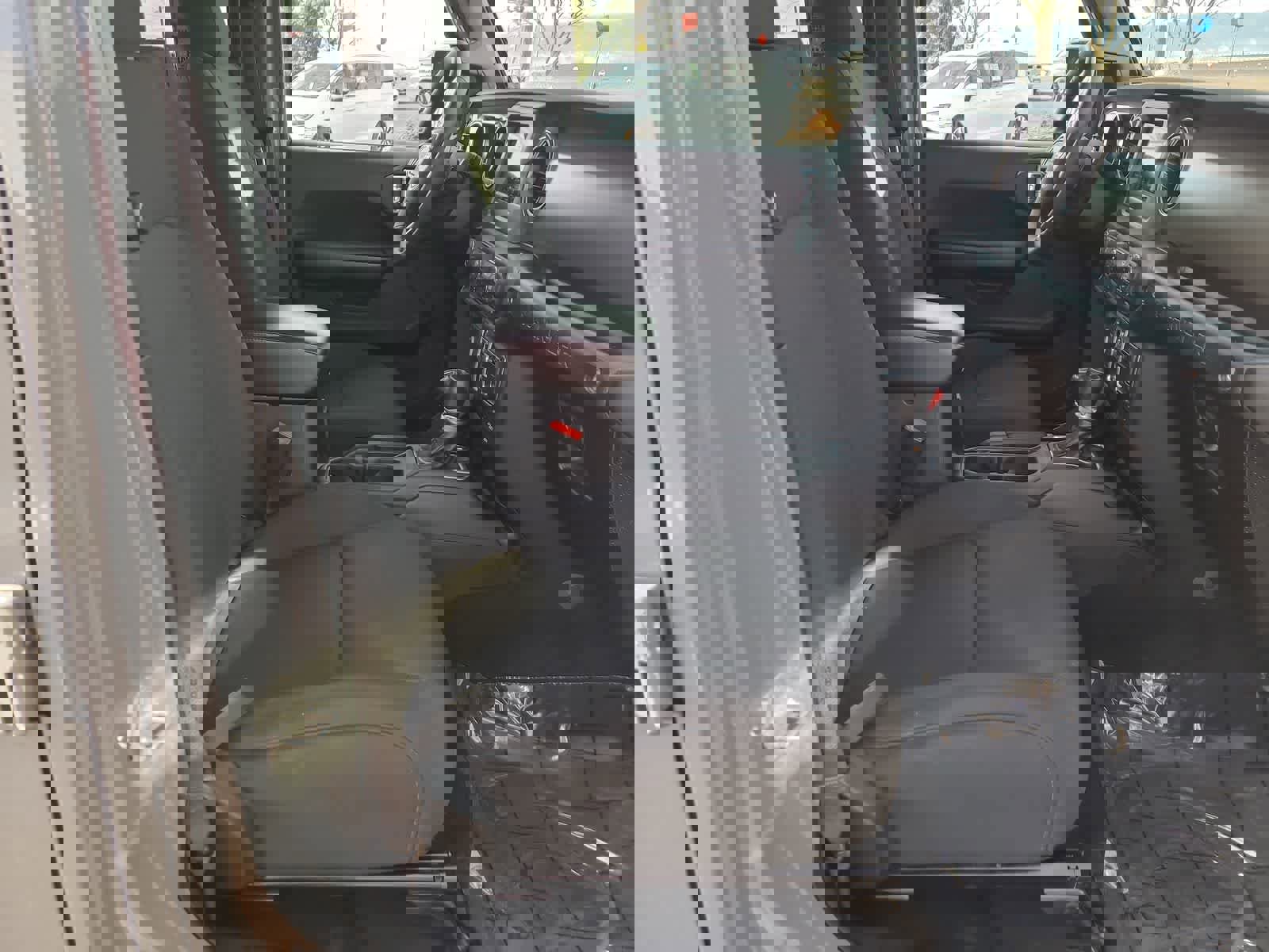 Used 2018 Jeep Wrangler Unlimited Sport S image 22