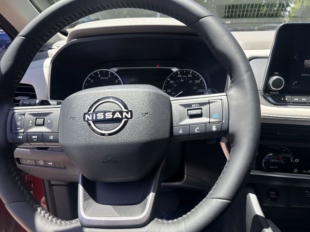 Used 2026 Nissan Rogue SV FWD image 18