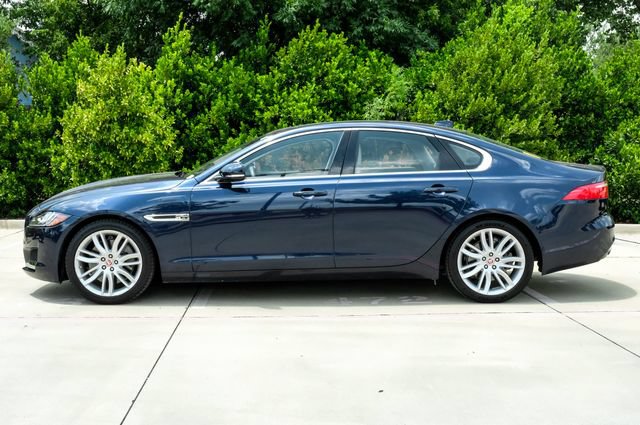 Used 2016 Jaguar XF Prestige RWD image 14