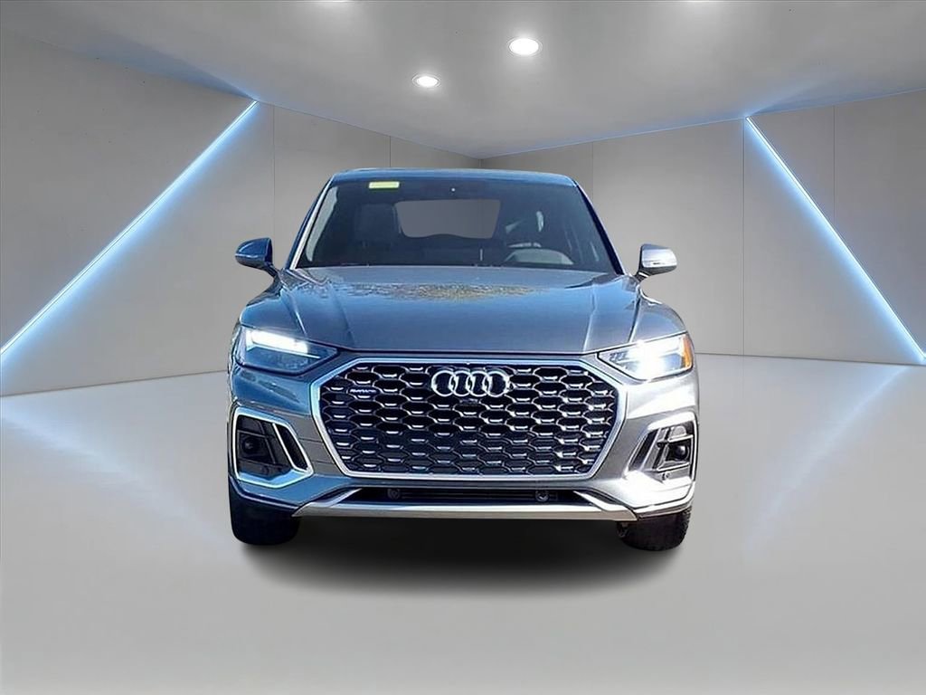 Used 2022 Audi Q5 2.0T Premium w/ Convenience Package image 2