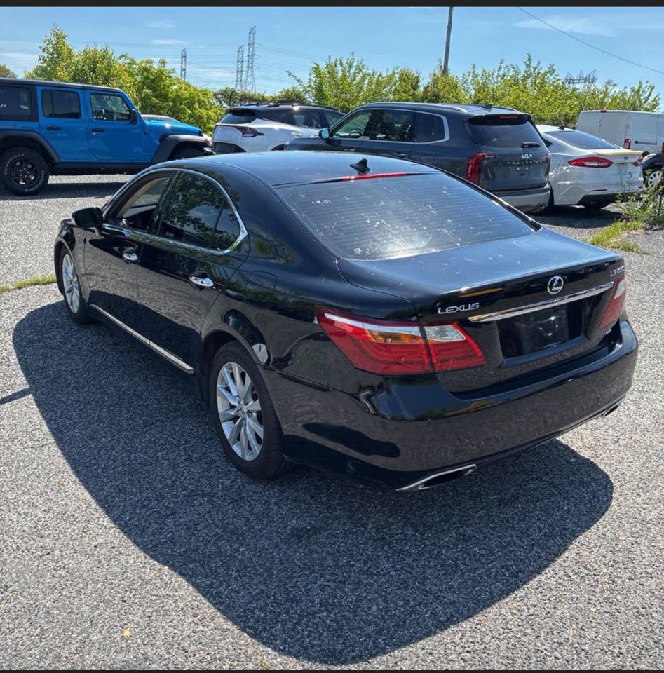 Used 2010 Lexus LS 460 AWD image 2