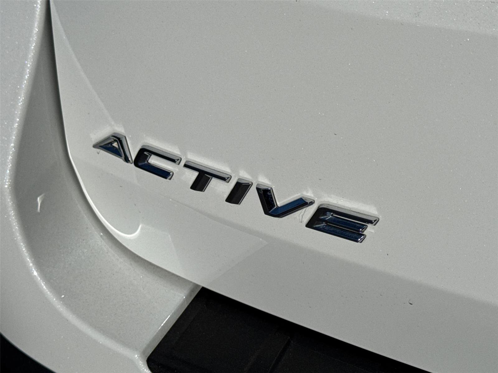 Used 2025 Ford Explorer Active w/ Active Comfort Package image 14