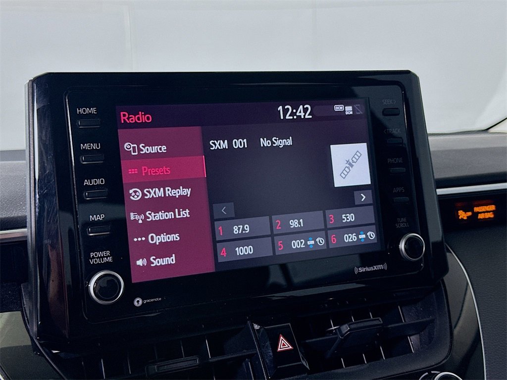 Used 2022 Toyota Corolla LE image 29