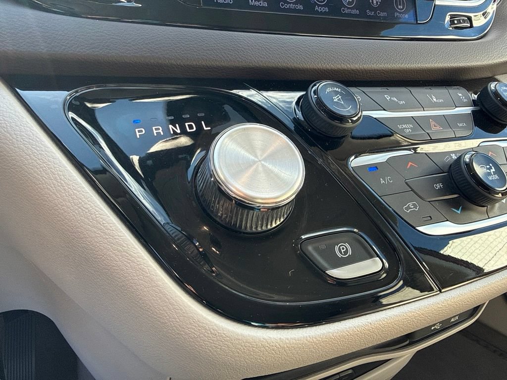Used 2017 Chrysler Pacifica Touring-L Plus w/ Advanced Safetytec Group FWD image 35