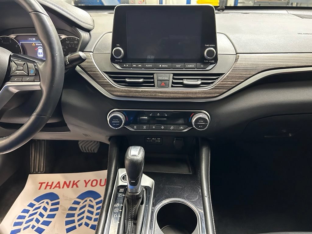 Used 2020 Nissan Altima 2.5 Platinum FWD image 25