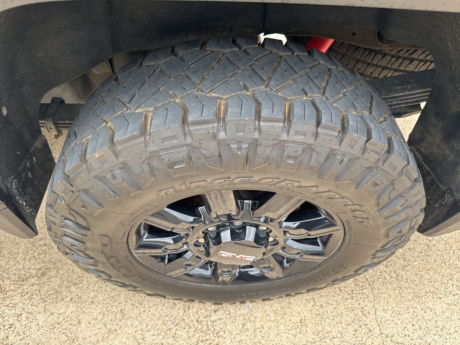 Used 2024 GMC Sierra 2500 AT4 w/ AT4 Premium Plus Package image 3