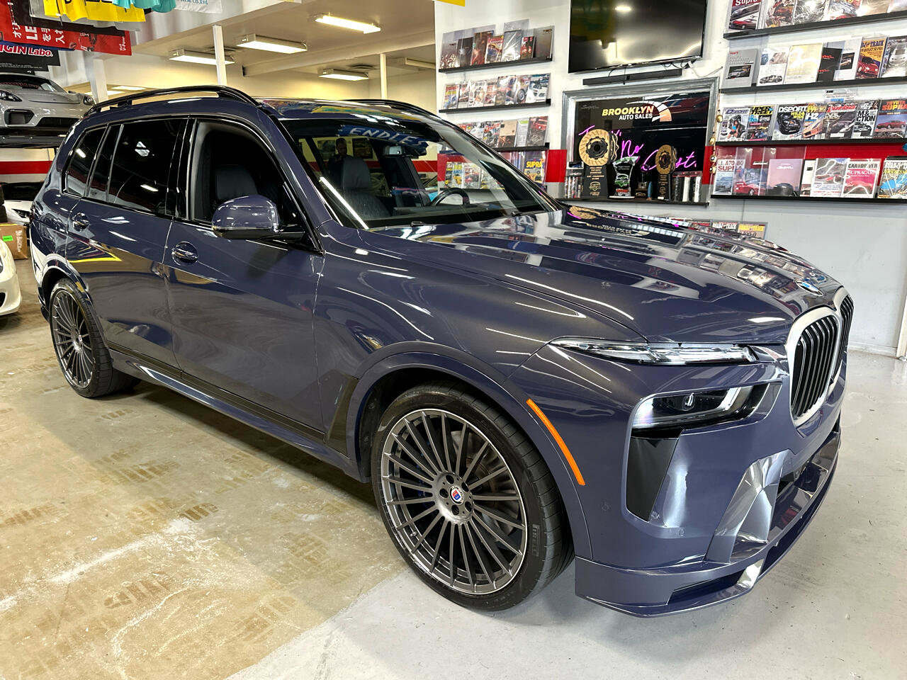 Used 2025 BMW ALPINA XB7 image 3
