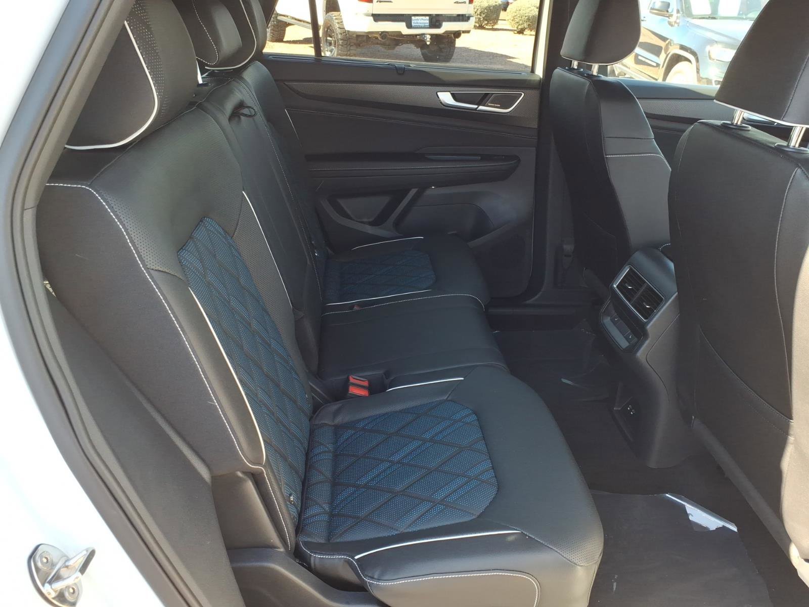 Certified 2025 Volkswagen Atlas Cross Sport SEL Premium R-Line image 14