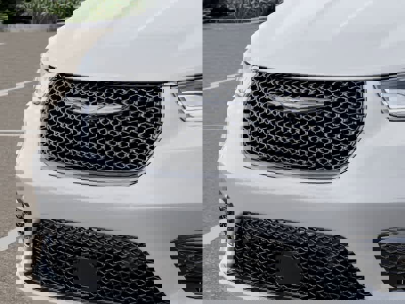 New 2026 Chrysler Pacifica Select image 11